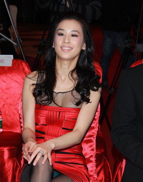 明星露情趣,情趣曝光，揭秘明星真实生活