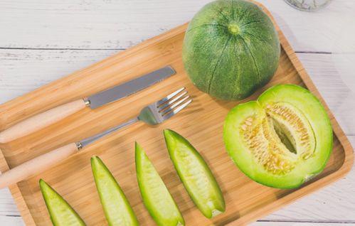 吃瓜围观的图片