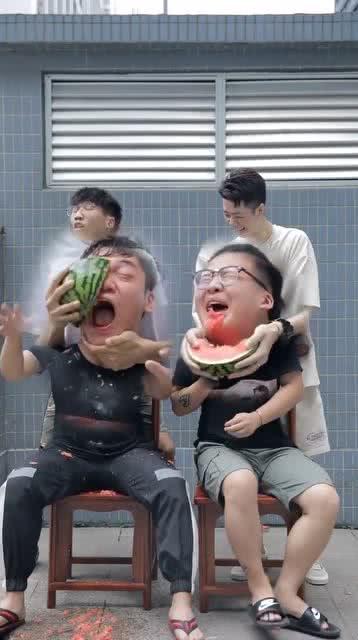 醉酒吃瓜小伙,一场意外引发的狂欢盛宴